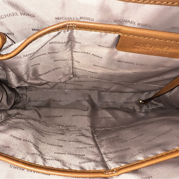 Michael Kors Sullivan Large North/South Messenger with dustbag - Picture 8 of 14